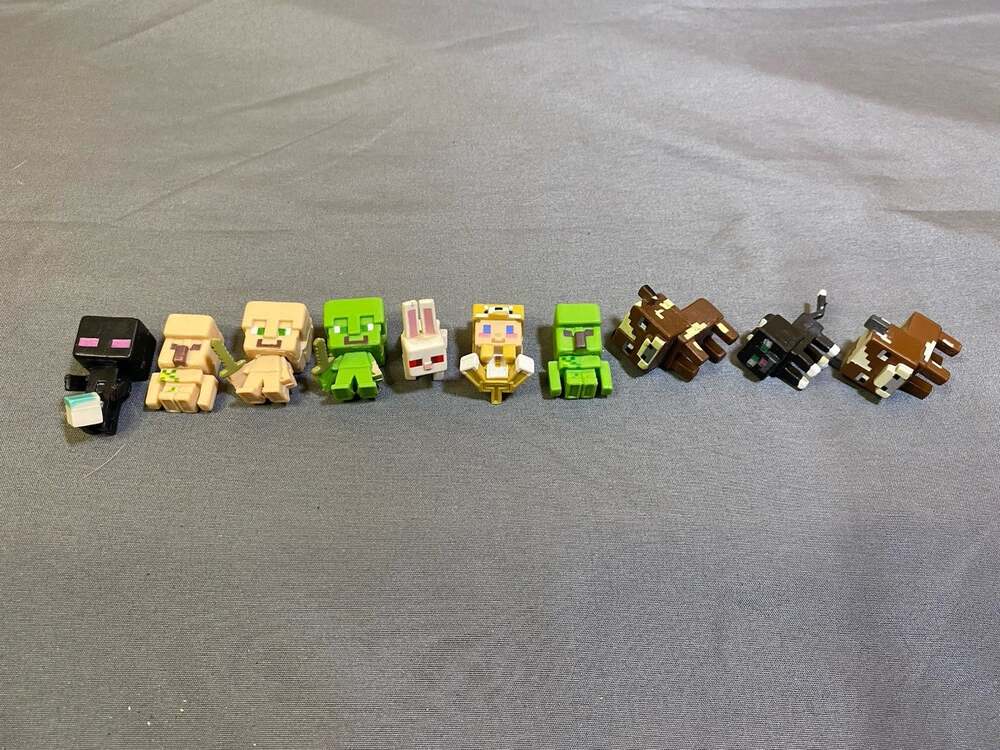 Minecraft Minifigures Lot Mini Figurine Toys Different Series Lot Of 10